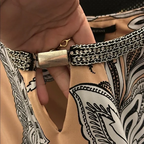 Alfani Sleeveless Patterned Mini Dress in Black and salmon pink - Picture 4 of 6